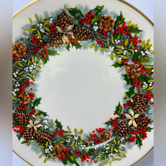 Lenox Colonial Christmas Wreath Series, Virginia, The First Colony Plate - Picture 10 of 11